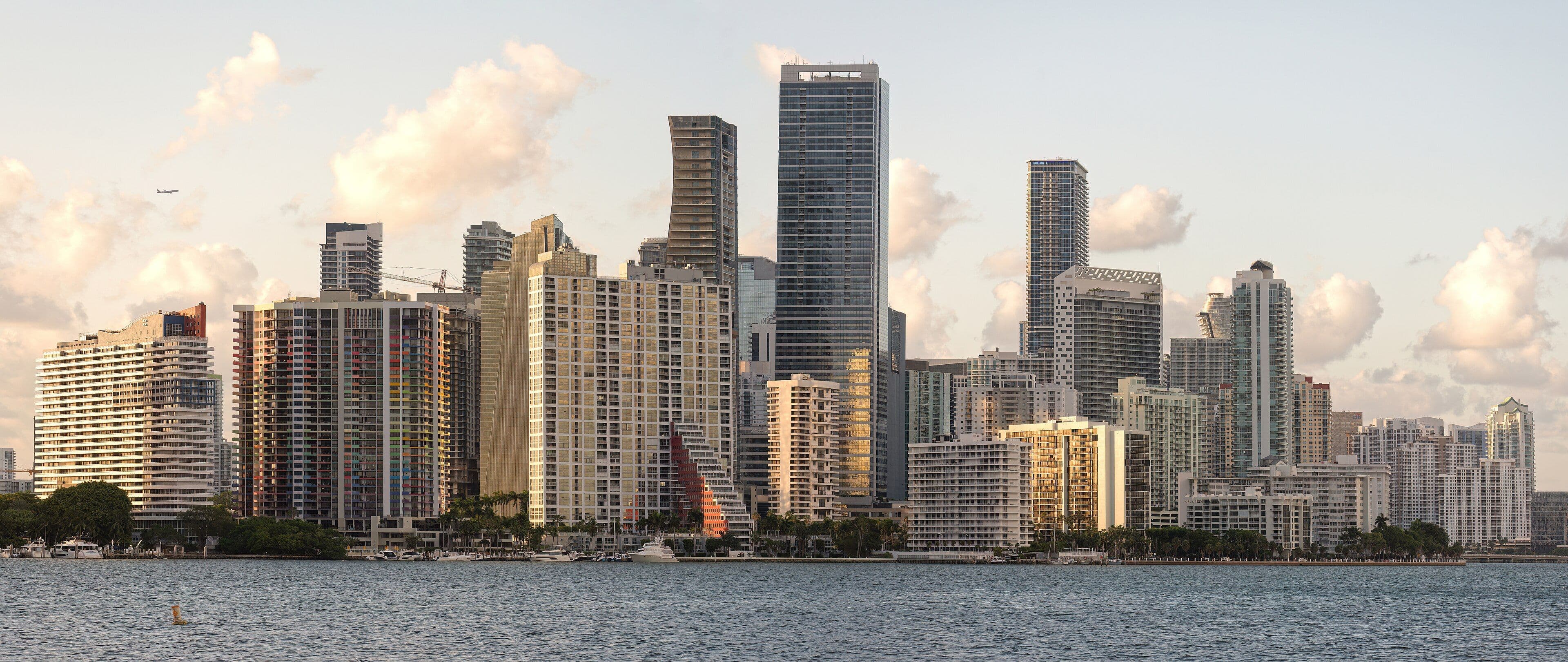 MIA vs. FLL: Which Airport Is Best for Your Miami Trip?